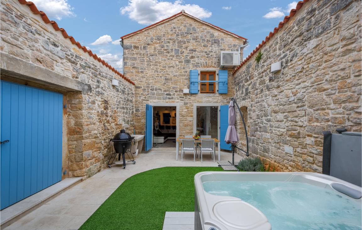 100 M² Maisonette ∙ 1 Bedroom ∙ 4 Guests - Bale