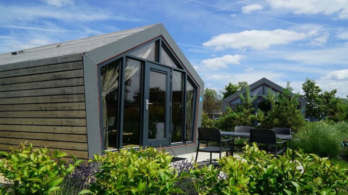 65 M² Ferienhaus ∙ 2 Schlafzimmer ∙ 4 Gäste - Zeewolde