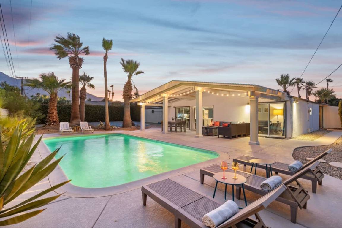 167 M² House ∙ 3 Bedrooms ∙ 6 Guests - Palm Springs, CA