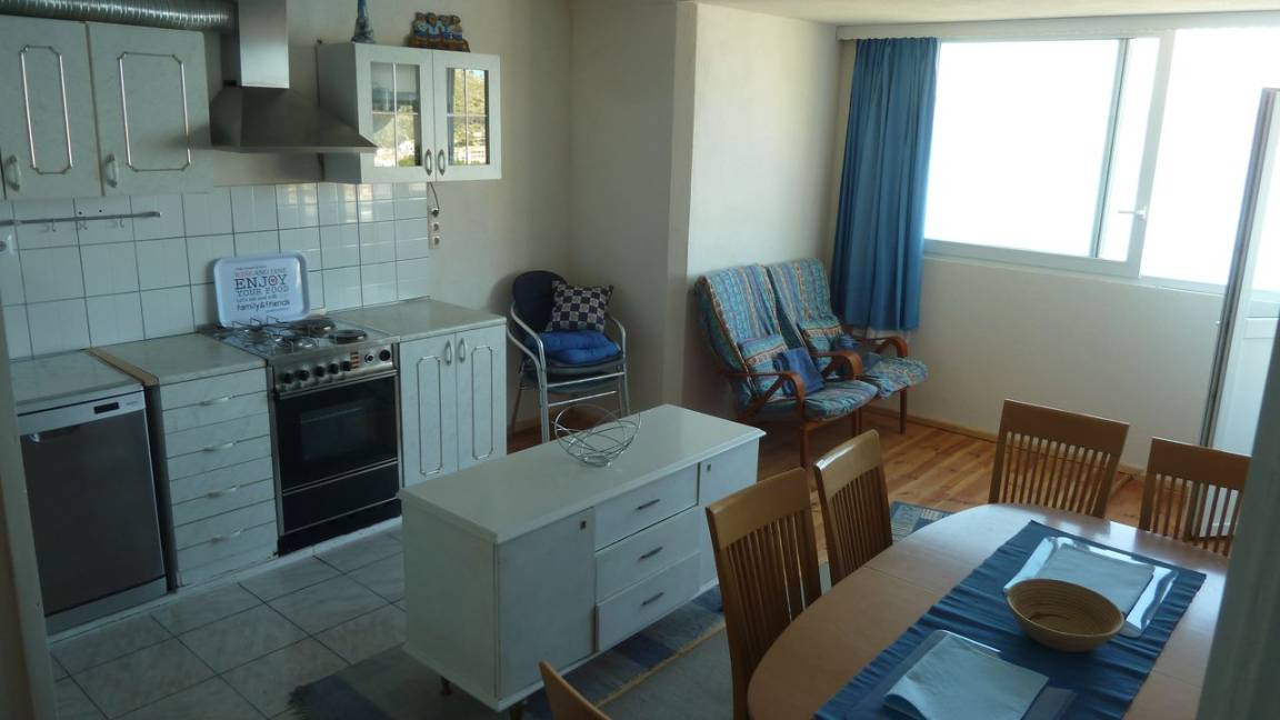 65 M² Apartment ∙ 2 Bedrooms ∙ 5 Guests - Omiš