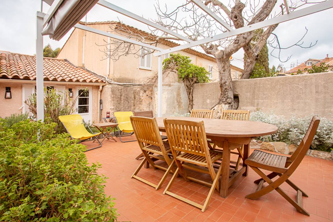 80 M² Ferienhaus ∙ 2 Schlafzimmer ∙ 7 Gäste - Porquerolles