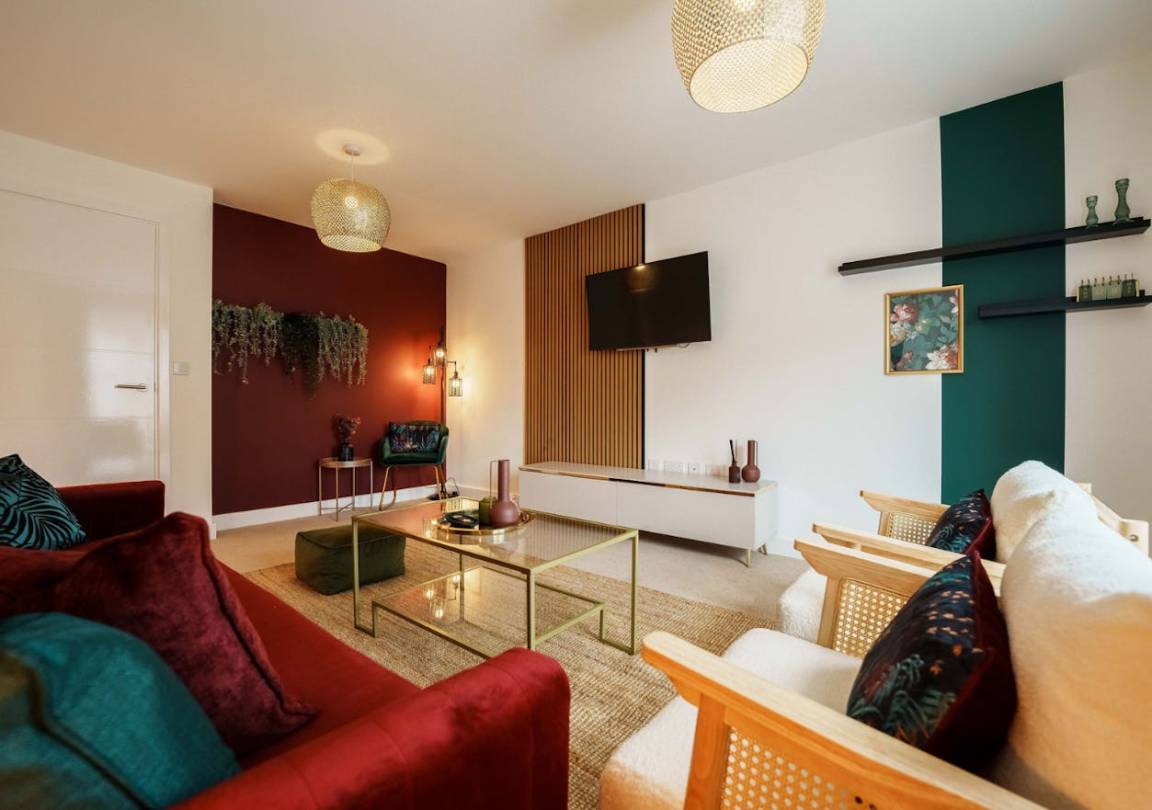 122 M² Huis ∙ 4 Slaapkamers ∙ 11 Gasten - Leeds