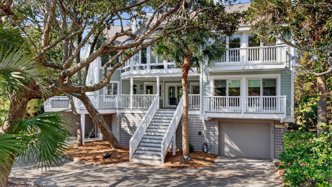 275 M² House ∙ 4 Bedrooms ∙ 12 Guests - Isle of Palms, SC