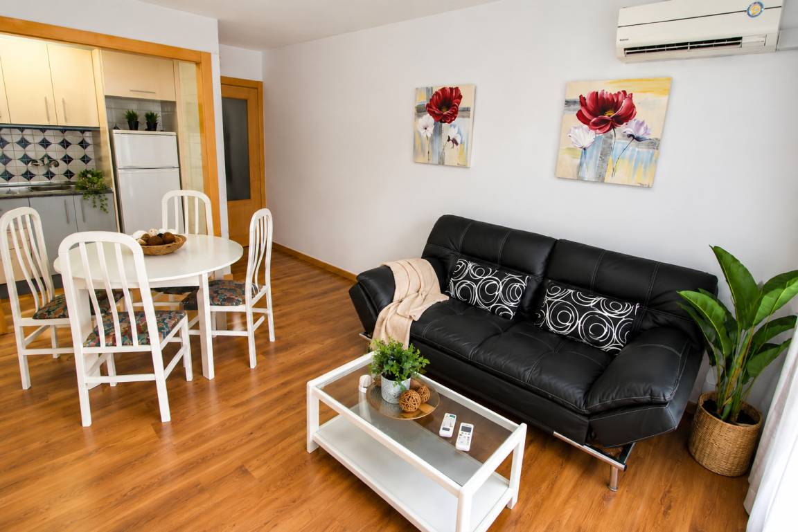 50 M² Apartamento ∙ 1 Habitación ∙ 4 Huéspedes - Vilafortuny