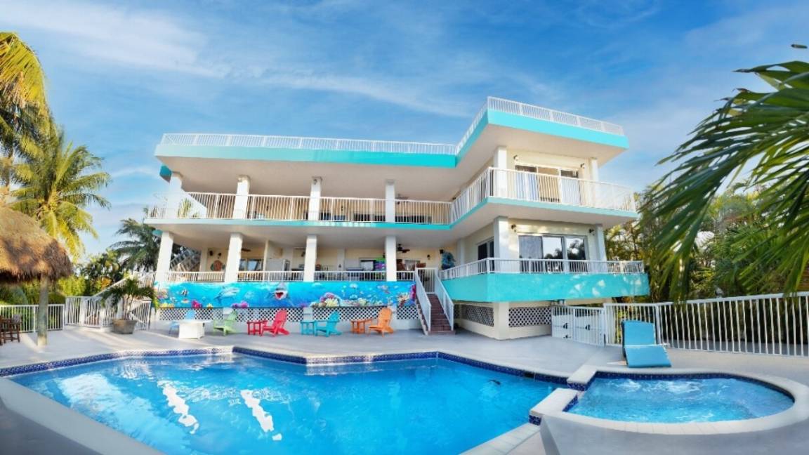 511 M² Ferienhaus ∙ 6 Schlafzimmer ∙ 14 Gäste - Marathon, FL