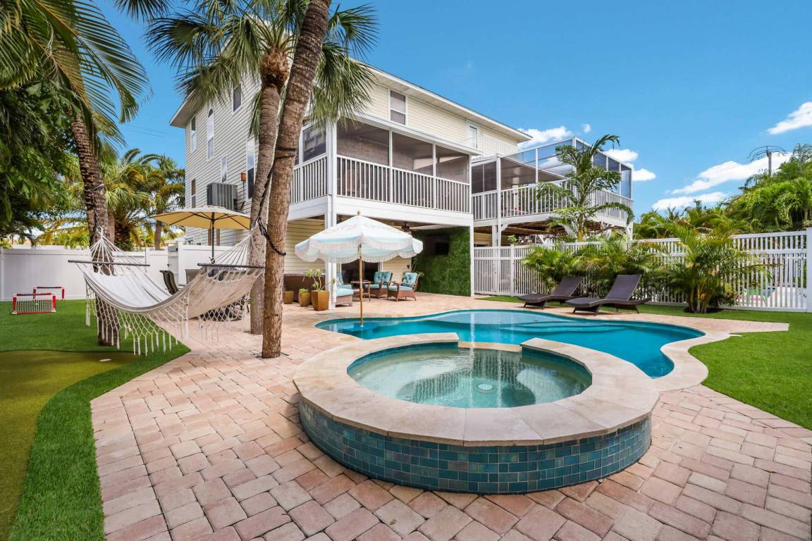 143 M² House ∙ 3 Bedrooms ∙ 6 Guests - Holmes Beach, FL