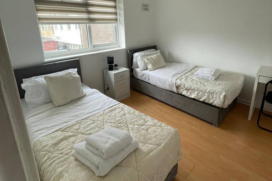 75 M² House ∙ 3 Bedrooms ∙ 7 Guests - Greenwich