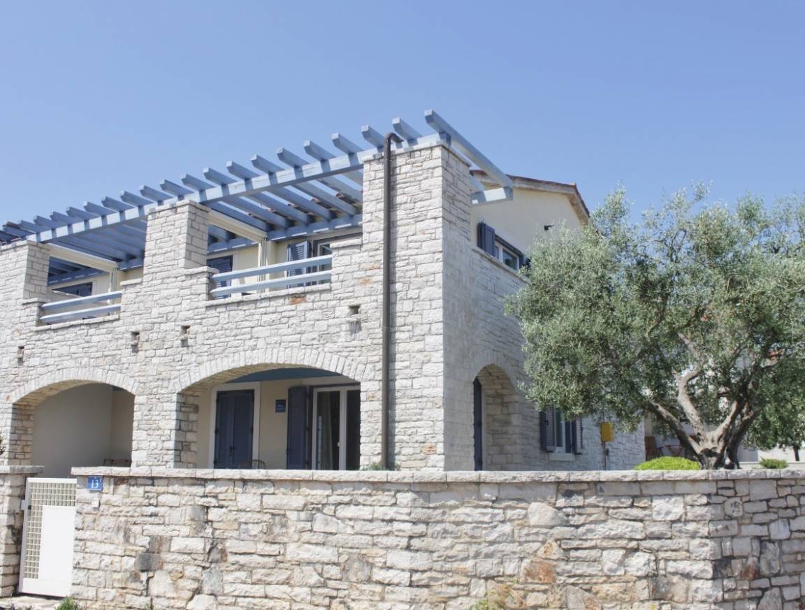110 M² Villa ∙ 2 Slaapkamers ∙ 4 Gasten - Umag