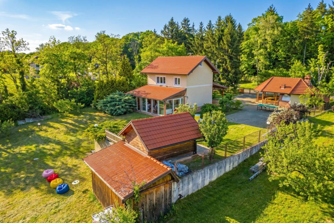 80 M² Ferienhaus ∙ 2 Schlafzimmer ∙ 7 Gäste - Kroatien