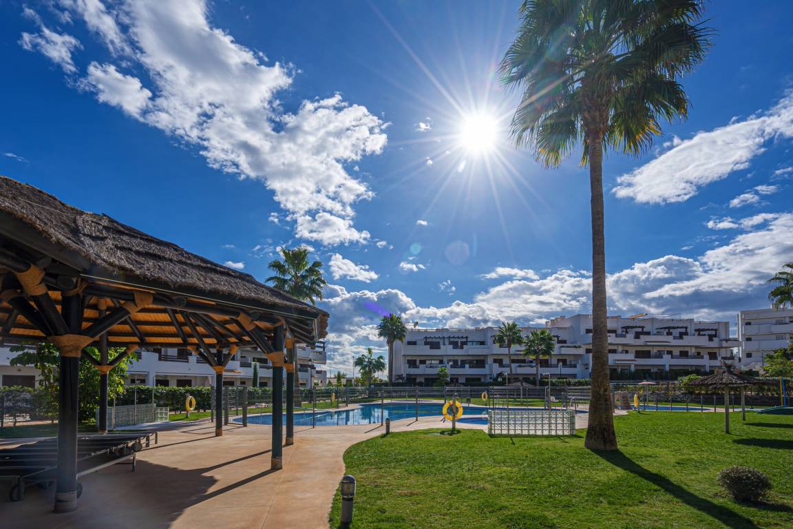 75 M² Apartamento ∙ 2 Habitaciones ∙ 4 Huéspedes - Pulpí