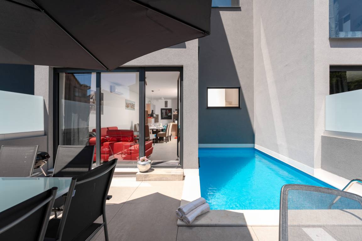 125 M² Villa ∙ 4 Bedrooms ∙ 8 Guests - Poreč