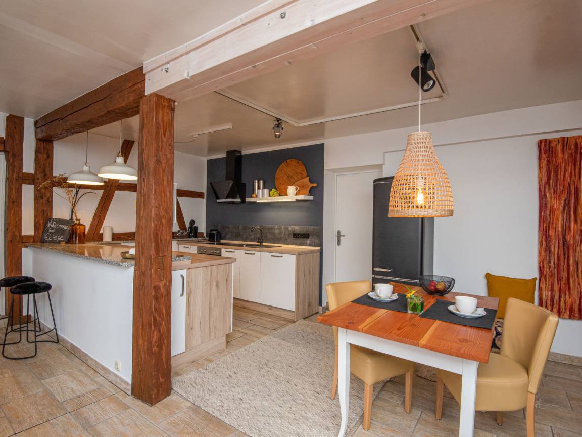 57 M² Ferienwohnung ∙ 1 Schlafzimmer ∙ 4 Gäste - Suhl