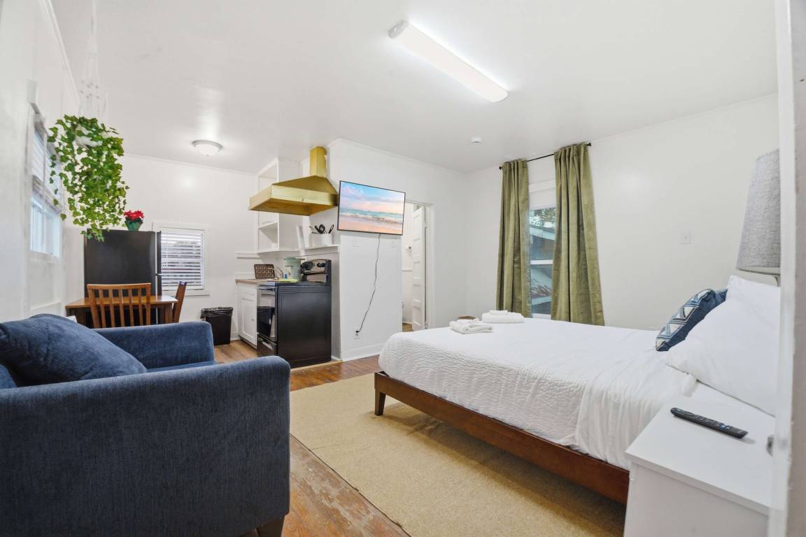 Apartment ∙ 1 Bedroom ∙ 2 Guests - Lafayette, LA