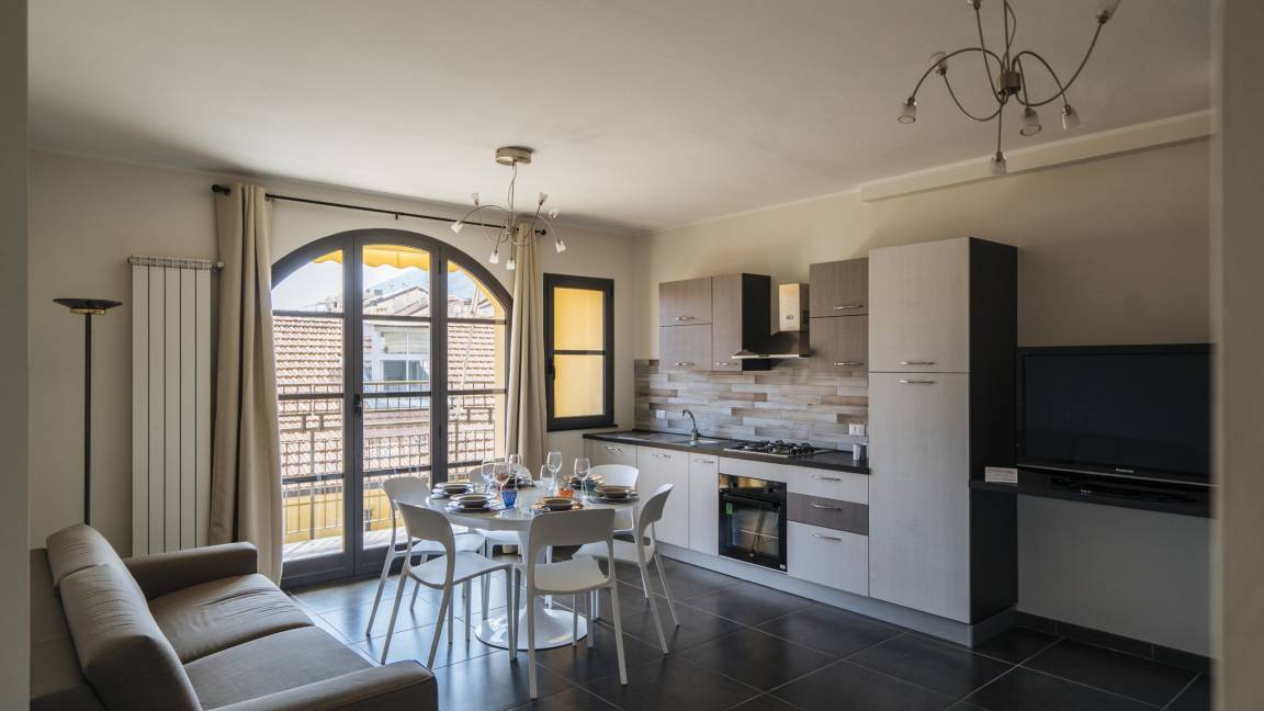 80 M² Ferienwohnung ∙ 3 Schlafzimmer ∙ 8 Gäste - Alassio