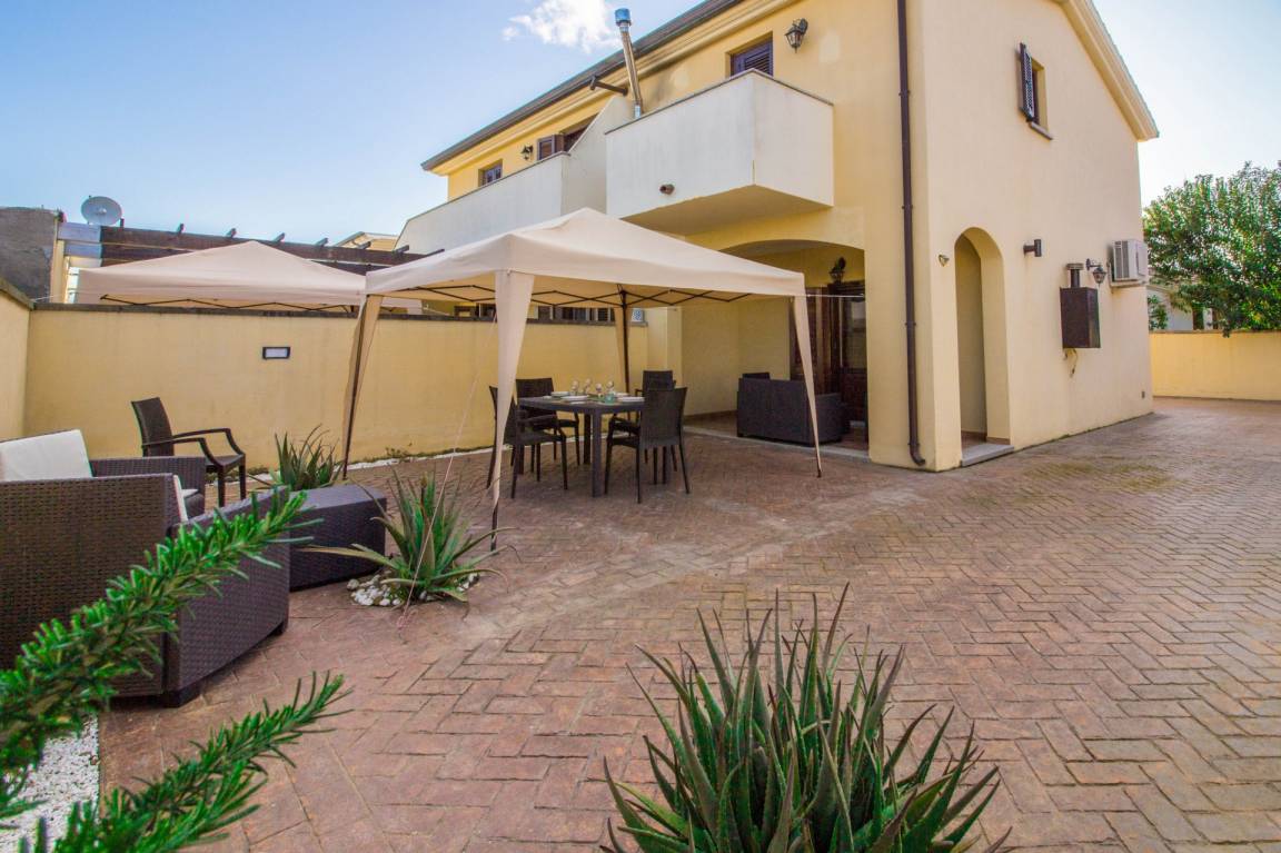 81 M² Apartment ∙ 2 Bedrooms ∙ 4 Guests - Olbia