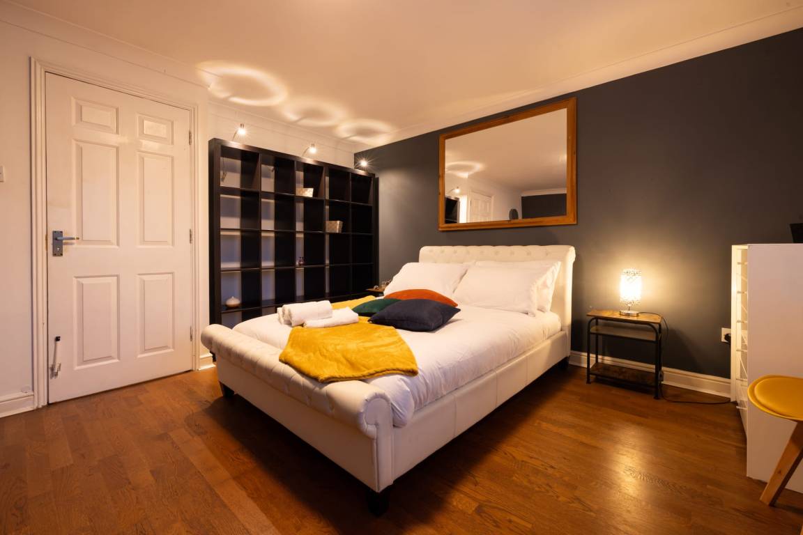 Ferienhaus ∙ 4 Schlafzimmer ∙ 9 Gäste - London