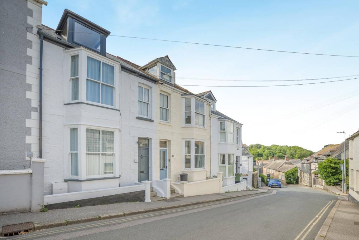 Cottage ∙ 4 Bedrooms ∙ 8 Guests - Padstow