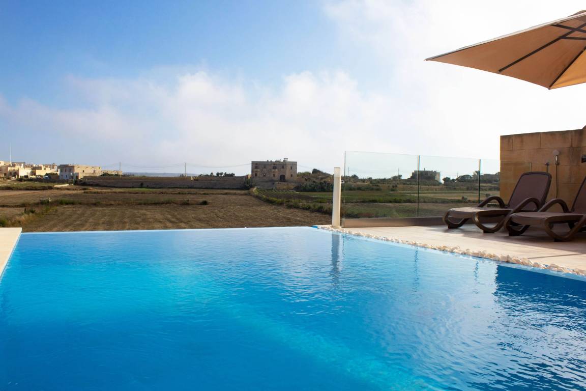 160 M² House ∙ 4 Bedrooms ∙ 8 Guests - Malta