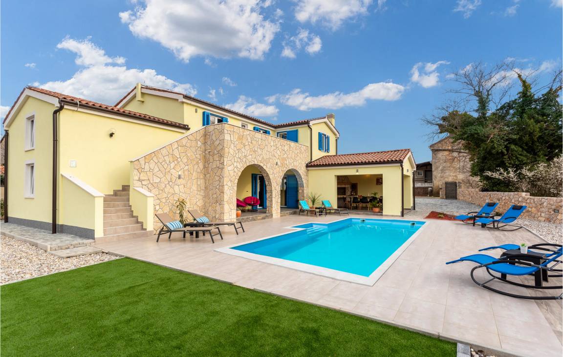 200 M² House ∙ 4 Bedrooms ∙ 8 Guests - Krk