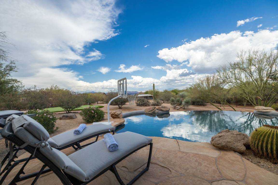 300 M² House ∙ 4 Bedrooms ∙ 7 Guests - Rio Verde, AZ