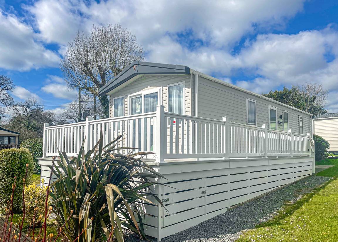Caravan ∙ 3 Bedrooms ∙ 6 Guests - Narberth