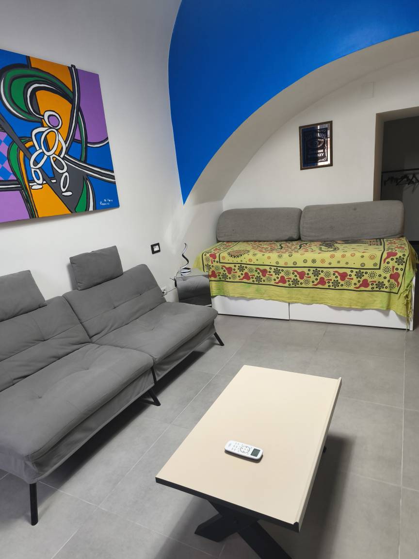 92 M² Huis ∙ 1 Slaapkamer ∙ 4 Gasten - Chieti