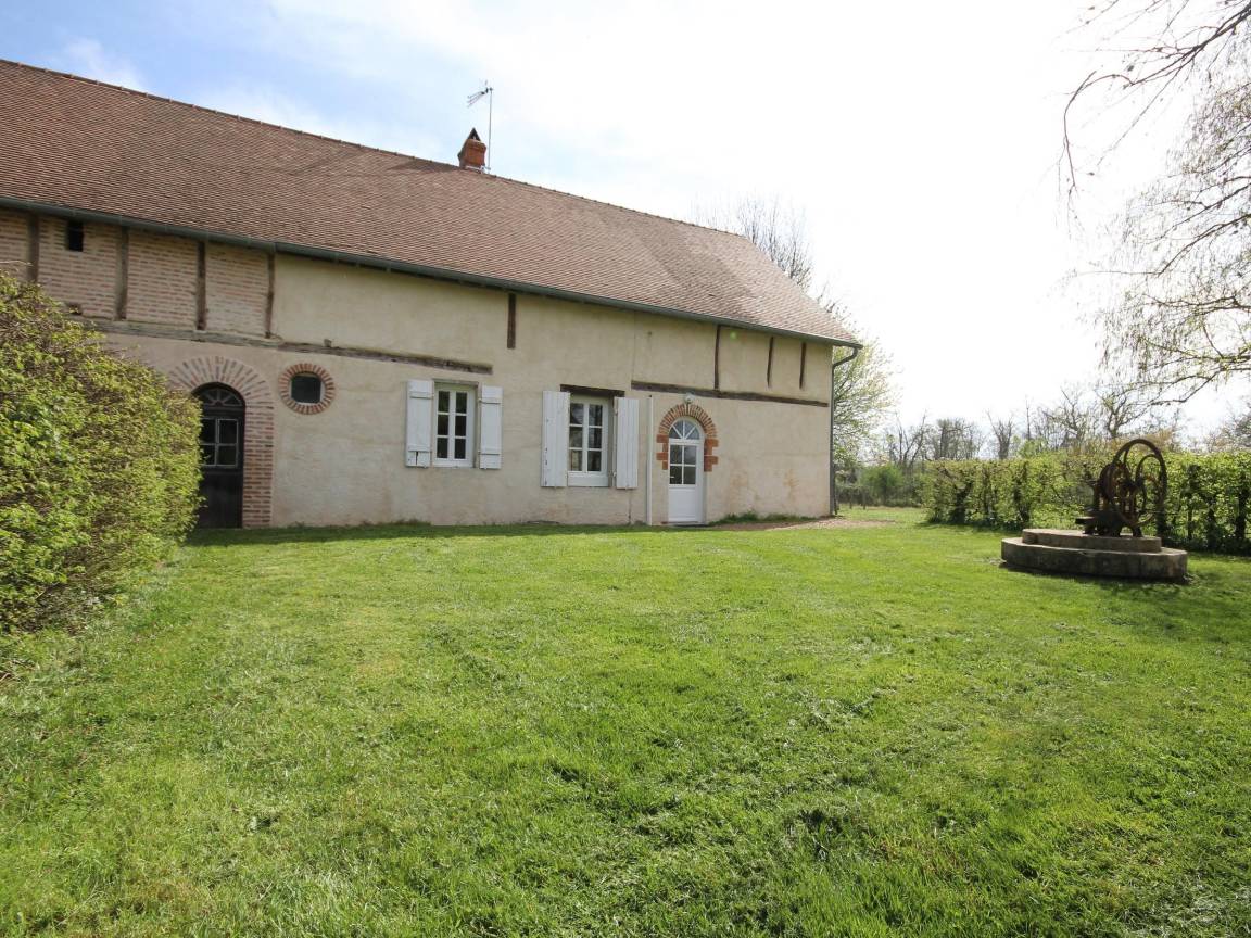 77 M² Cottage ∙ 2 Bedrooms ∙ 4 Guests - Loire