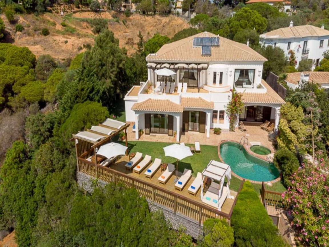 600 M² Villa ∙ 5 Schlafzimmer ∙ 11 Gäste - Albufeira