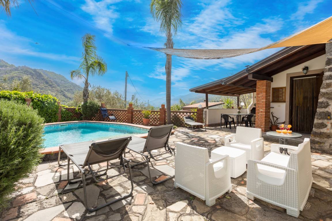 150 M² Villa ∙ 2 Slaapkamers ∙ 4 Gasten - Linguaglossa