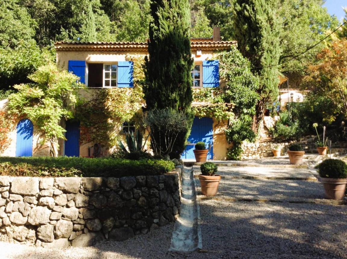 123 M² Gîte ∙ 2 Chambres ∙ 4 Personnes - Le Muy