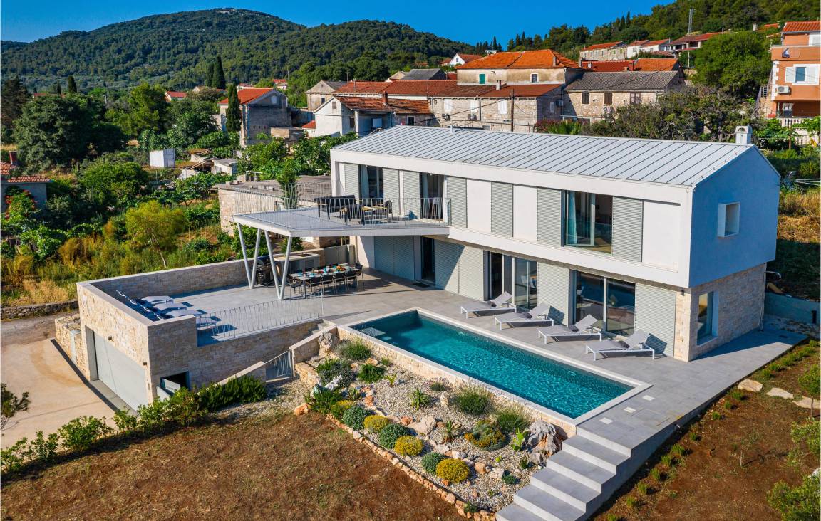 370 M² Ferienhaus ∙ 3 Schlafzimmer ∙ 8 Gäste - Sali