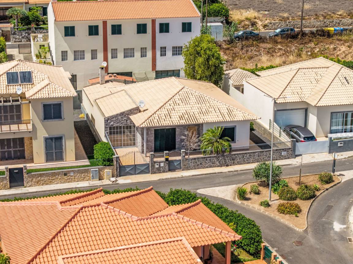 180 M² House ∙ 3 Bedrooms ∙ 6 Guests - Porto Santo Island