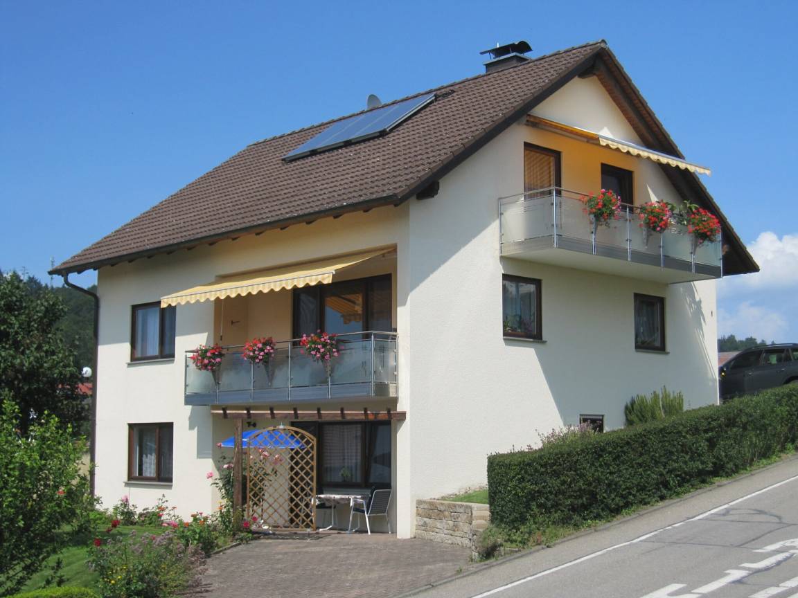 55 M² Ferienwohnung ∙ 1 Schlafzimmer ∙ 2 Gäste - Daisendorf