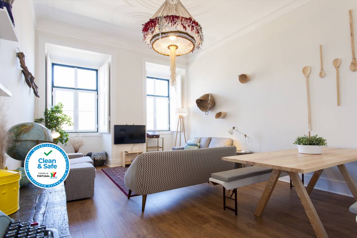 210 M² Apartamento ∙ 6 Habitaciones ∙ 27 Huéspedes - Portugal