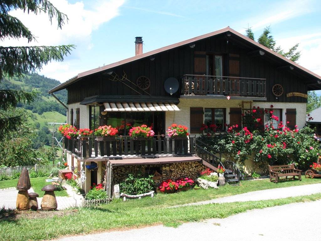 62 m&sup2; G&icirc;te 2 Schlafzimmer 4 G&auml;ste