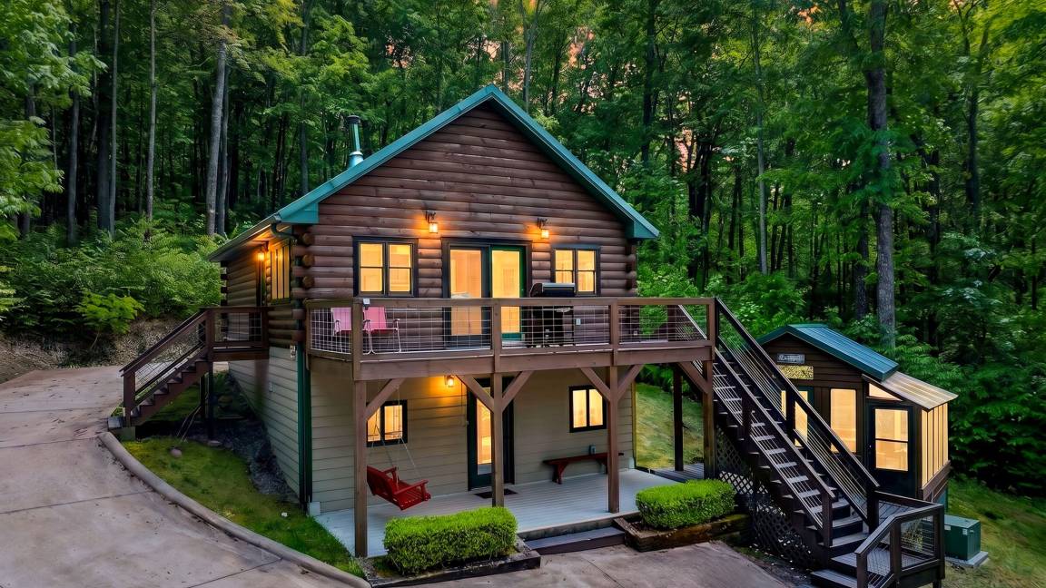 127 M² House ∙ 2 Bedrooms ∙ 6 Guests - Lake Toxaway, NC