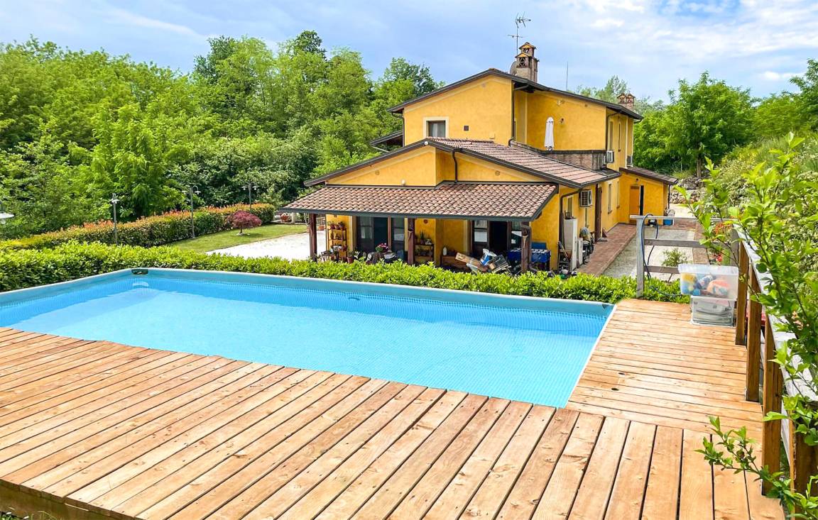 100 M² Appartement ∙ 2 Slaapkamers ∙ 6 Gasten - Pontedera