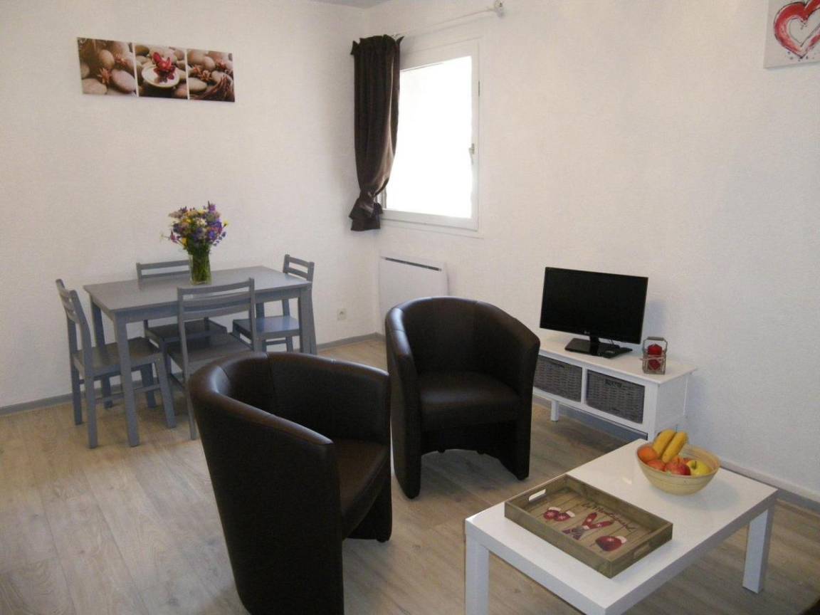 25 m&sup2; Studio 1 Schlafzimmer 4 G&auml;ste