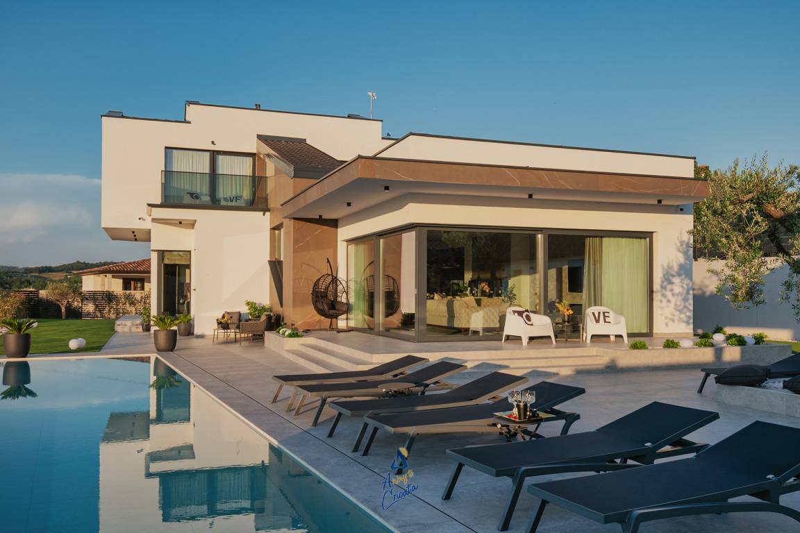 300 M² Villa ∙ 4 Bedrooms ∙ 8 Guests - Izola
