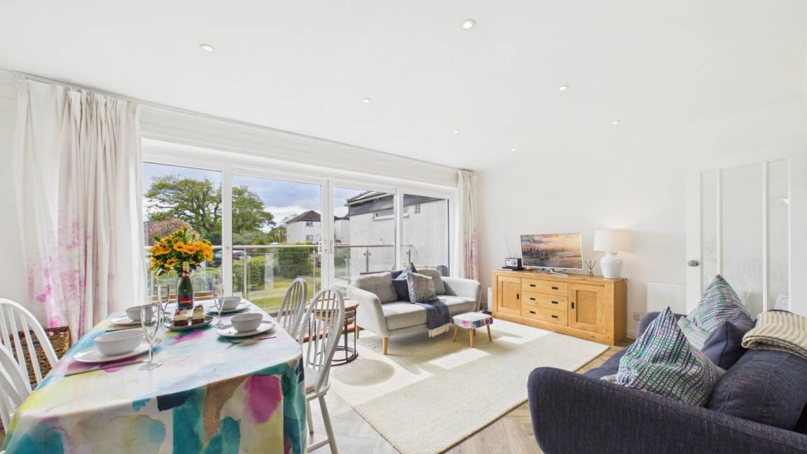 74 M² Apartment ∙ 2 Bedrooms ∙ 5 Guests - Saundersfoot