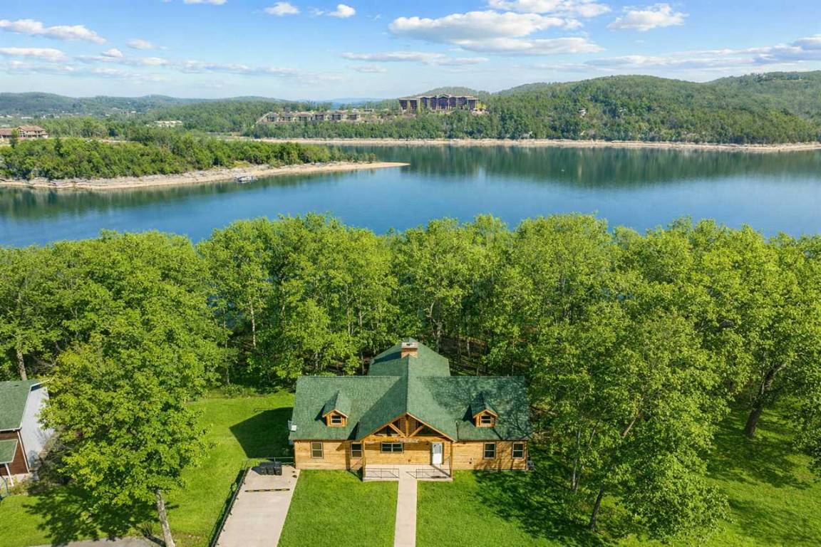 511 M² Herberg ∙ 6 Slaapkamers ∙ 20 Gasten - Table Rock Lake