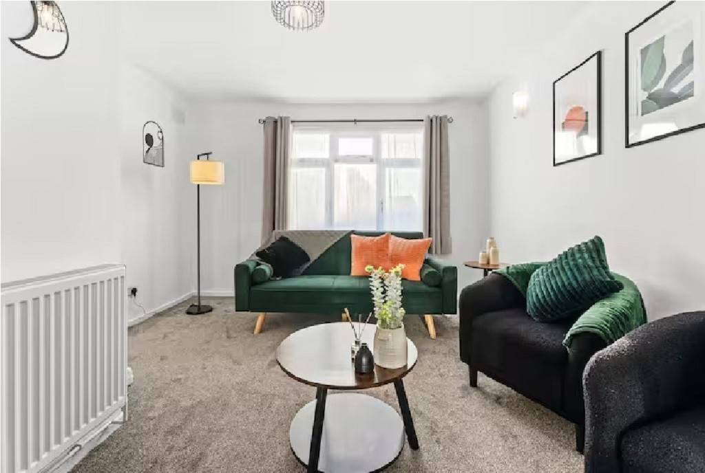 100 M² House ∙ 2 Bedrooms ∙ 4 Guests - Stafford (UK)