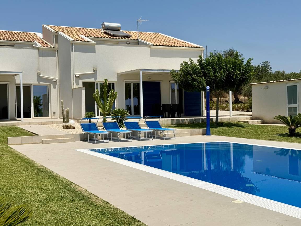 Villa ∙ 4 Schlafzimmer ∙ 10 Gäste - Marina di Ragusa