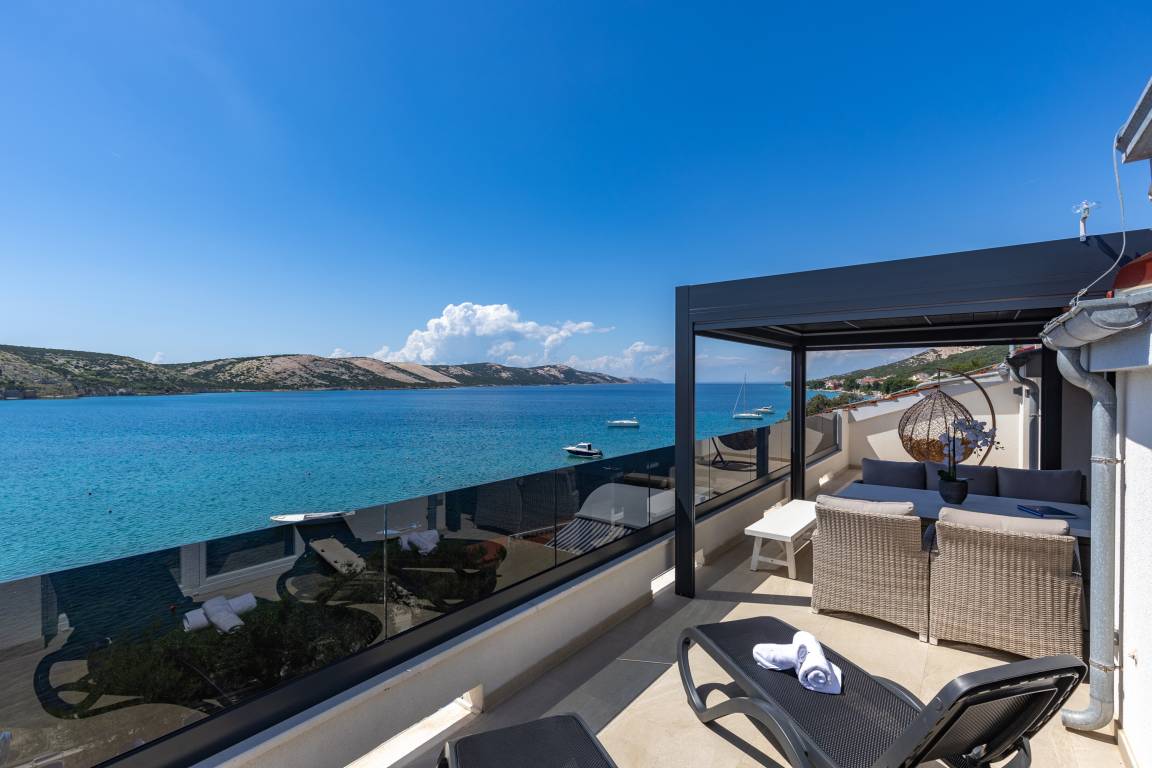 220 M² Appartement ∙ 3 Chambres ∙ 8 Personnes - Novalja