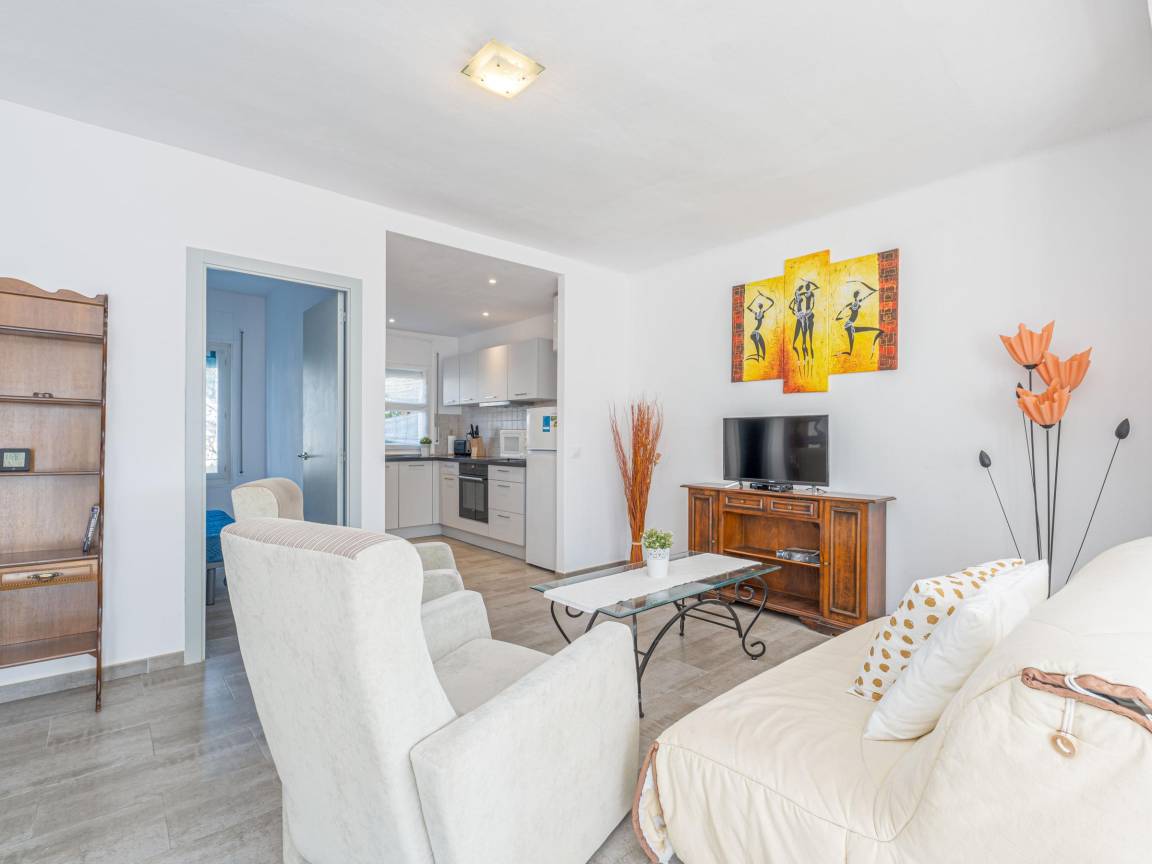 73 M² House ∙ 3 Bedrooms ∙ 6 Guests - Roses