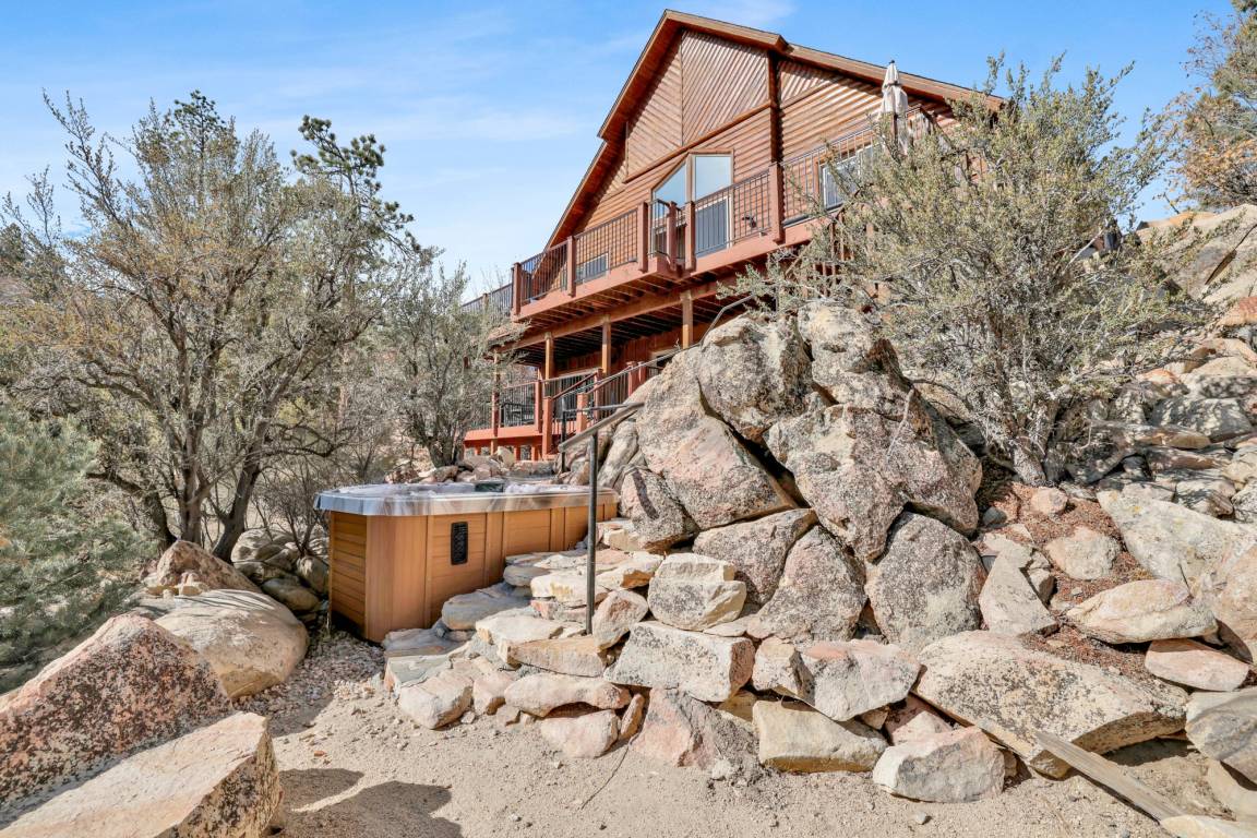 344 M² Cabin ∙ 5 Bedrooms ∙ 15 Guests - Big Bear, CA