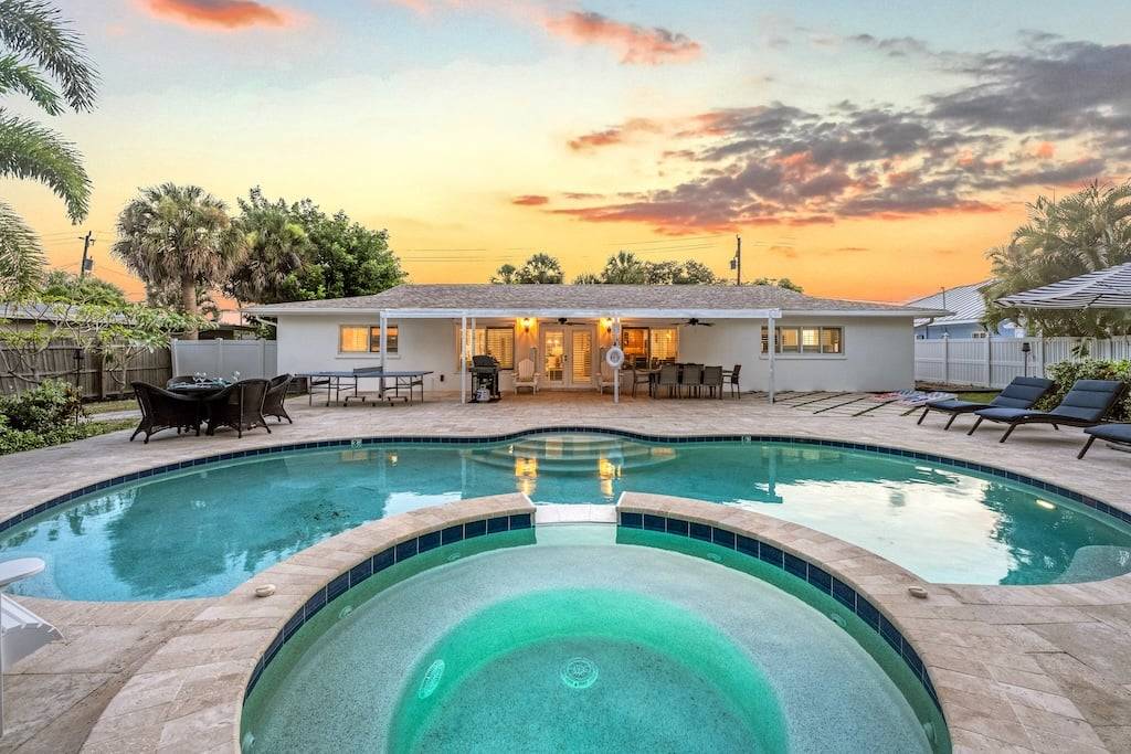 191 M² House ∙ 3 Bedrooms ∙ 8 Guests - Sarasota