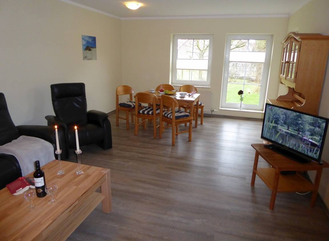70 m² Ferienwohnung ∙ 2 Schlafzimmer ∙ 4 Gäste – Bild 3