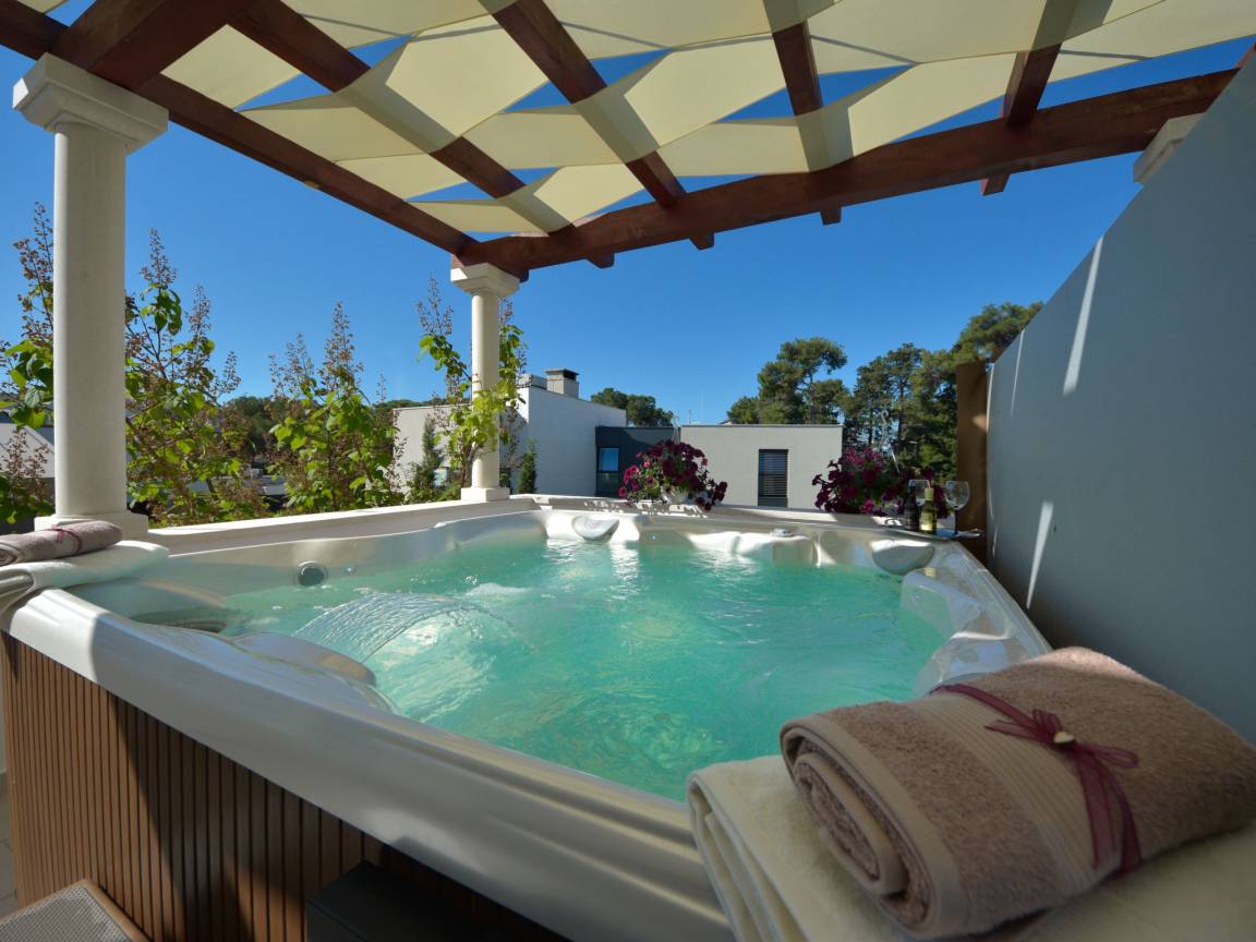 160 M² House ∙ 4 Bedrooms ∙ 8 Guests - Zadar