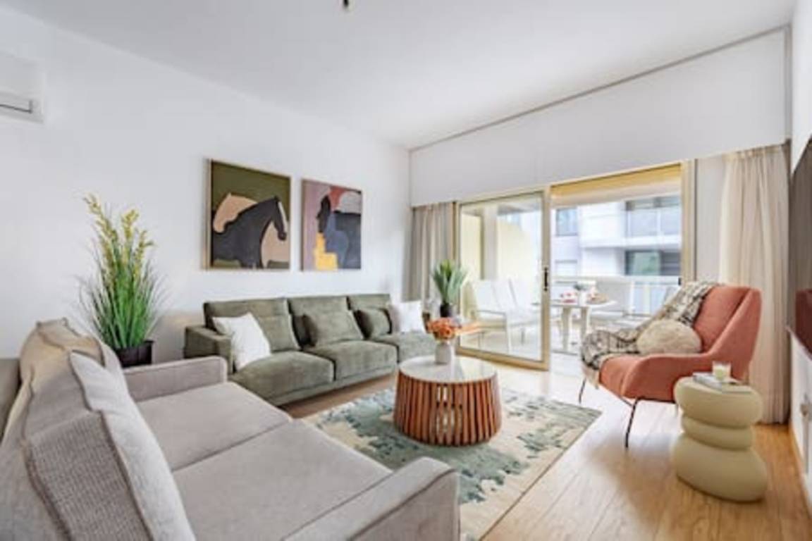 115 M² Apartment ∙ 3 Bedrooms ∙ 8 Guests - Limasol